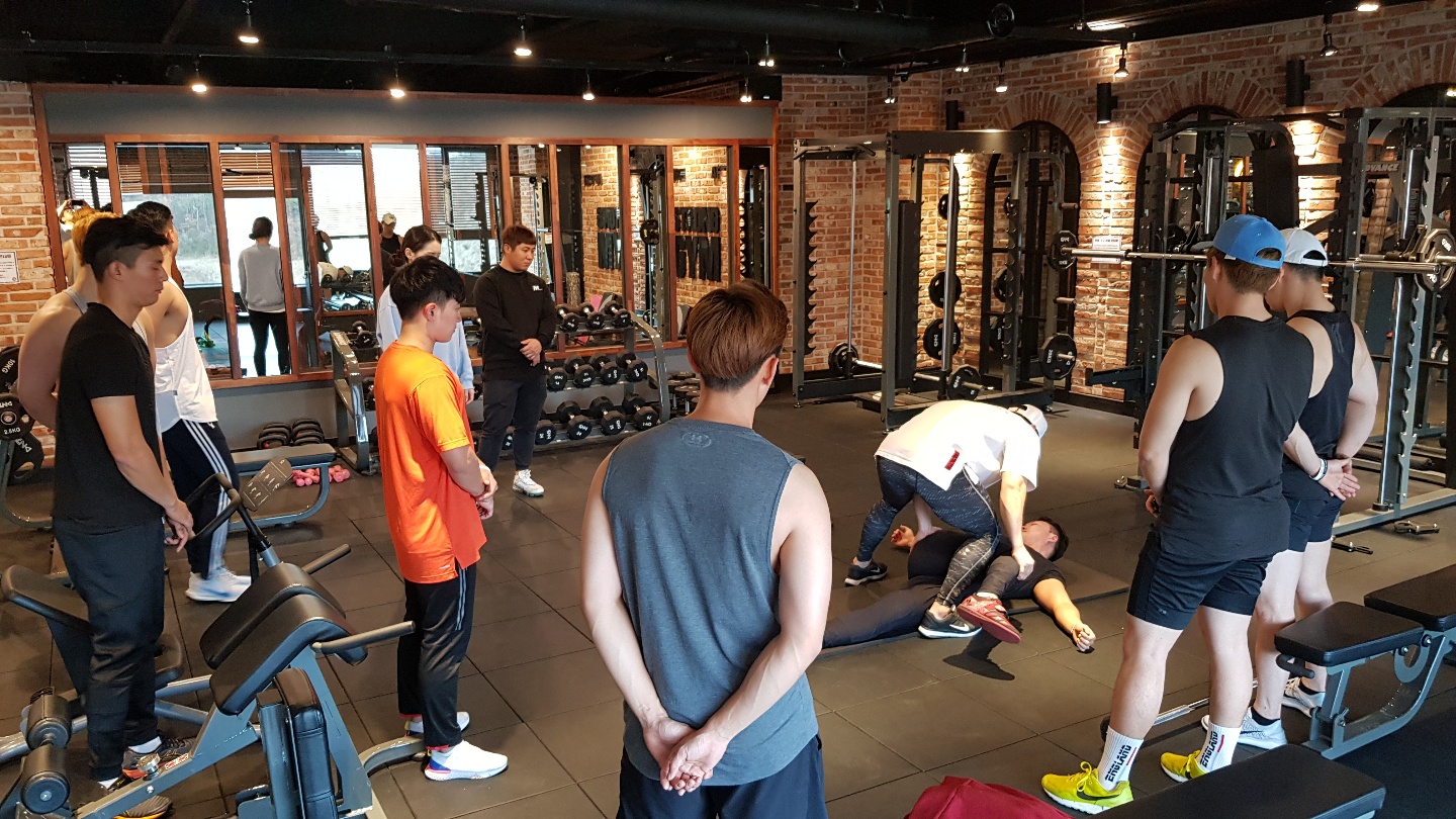 /user/s/stronggym/editor/1811/0be46e9b24bb296246c33679b8849af4_1542896262_3156.jpg 이미지크게보기
