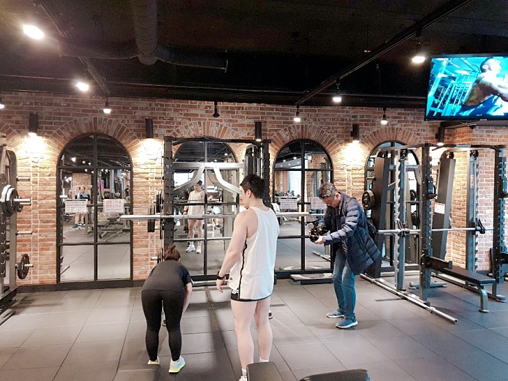 /user/s/stronggym/editor/1905/de0c15cc4b1e66c4f5b76dd25b902519_1558935012_9751.jpg 이미지크게보기