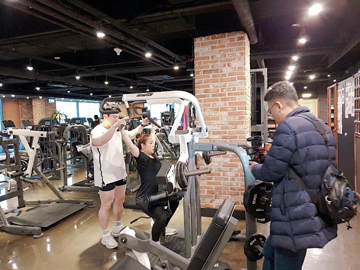 /user/s/stronggym/editor/1905/de0c15cc4b1e66c4f5b76dd25b902519_1558935052_4457.jpg 이미지크게보기